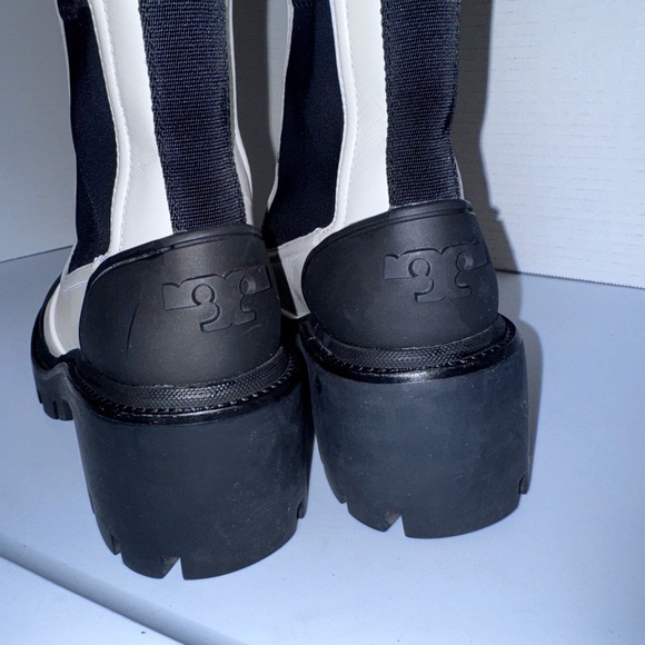 Tory Burch Lug Sole White Ankle Boots 5.5 - Picture 3 of 5